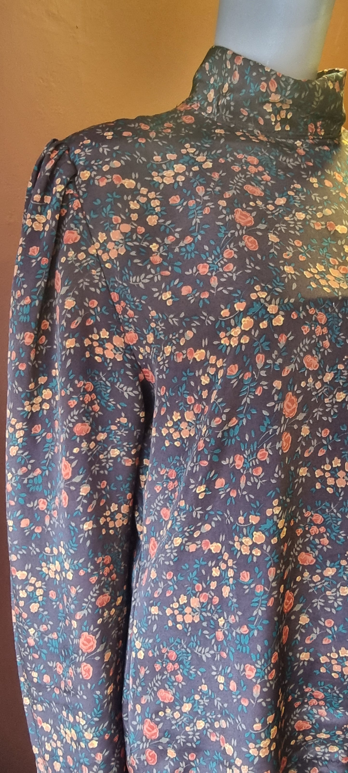 1970's Floral Blouse