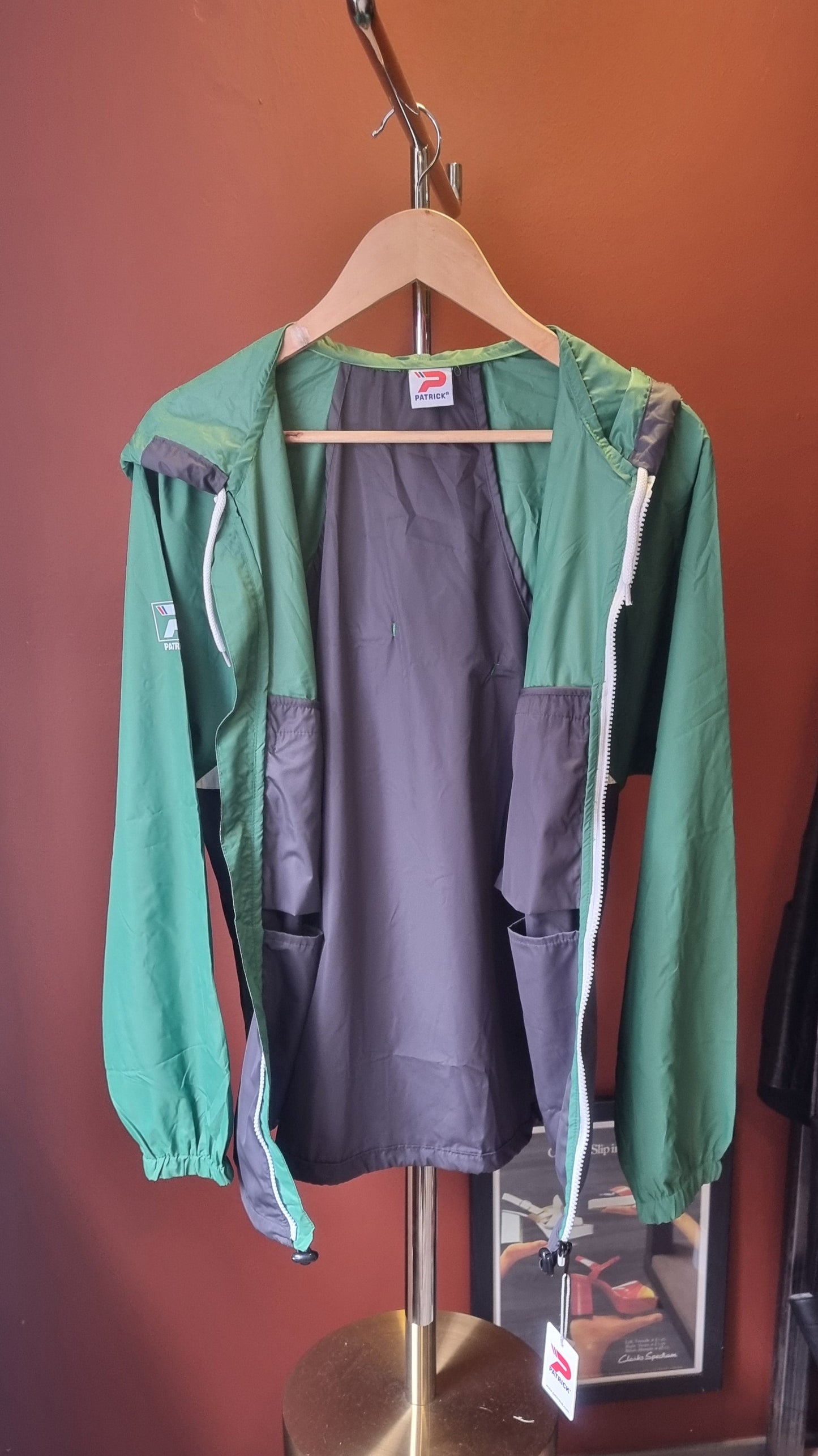 Patrick Windbreaker NWT